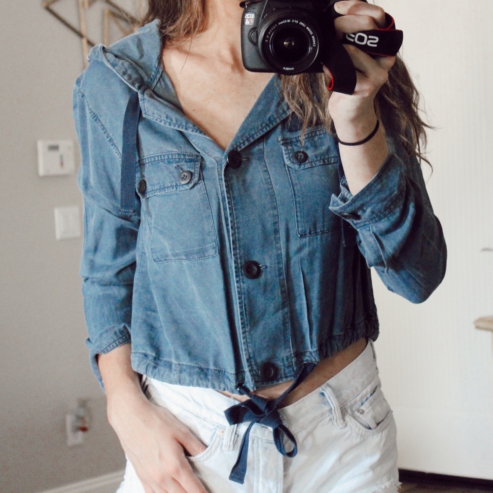 Rubbish button up